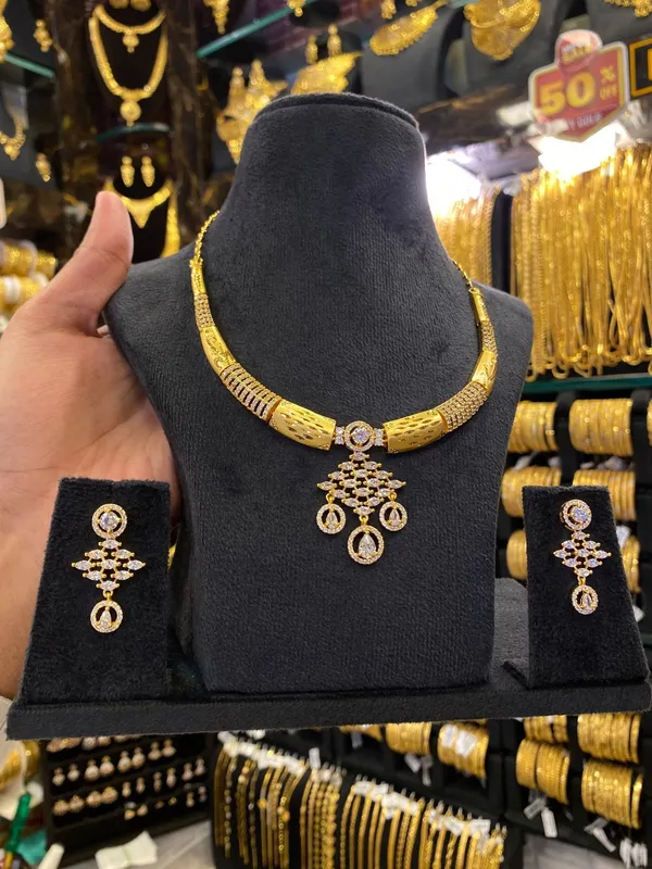 Statement_Neck_Set_Cz_Stone_Gold_Plated