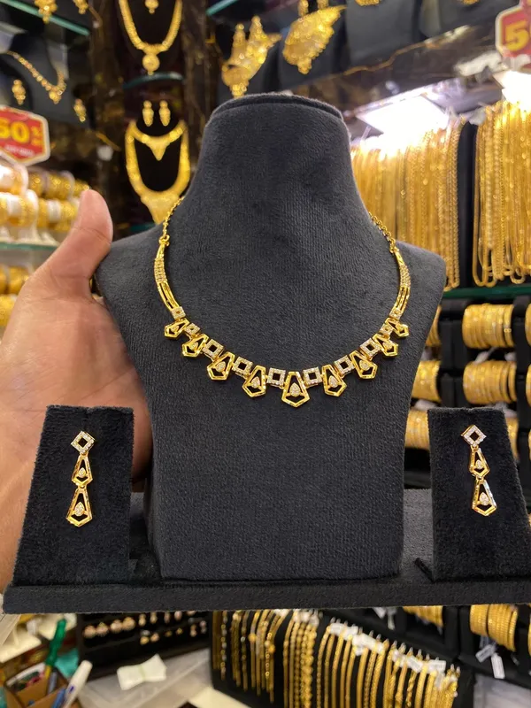 Statement_Neck_Set_Cz_Stone_Gold_Plated