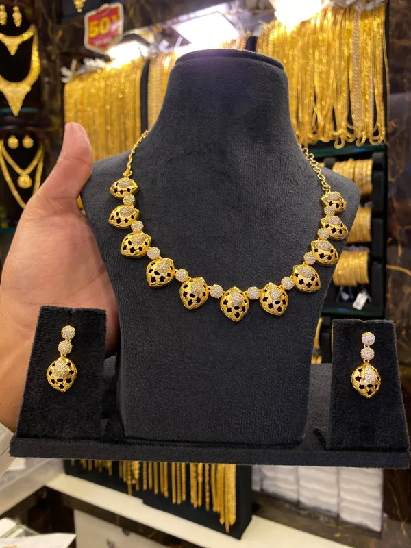 Statement_Neck_Set_Cz_Stone_Gold_Plated