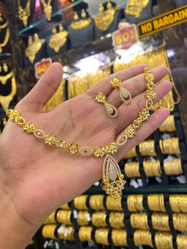 Statement_Neck_Set_Cz_Stone_Gold_Plated
