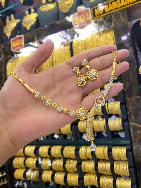 Statement_Neck_Set_Cz_Stone_Gold_Plated
