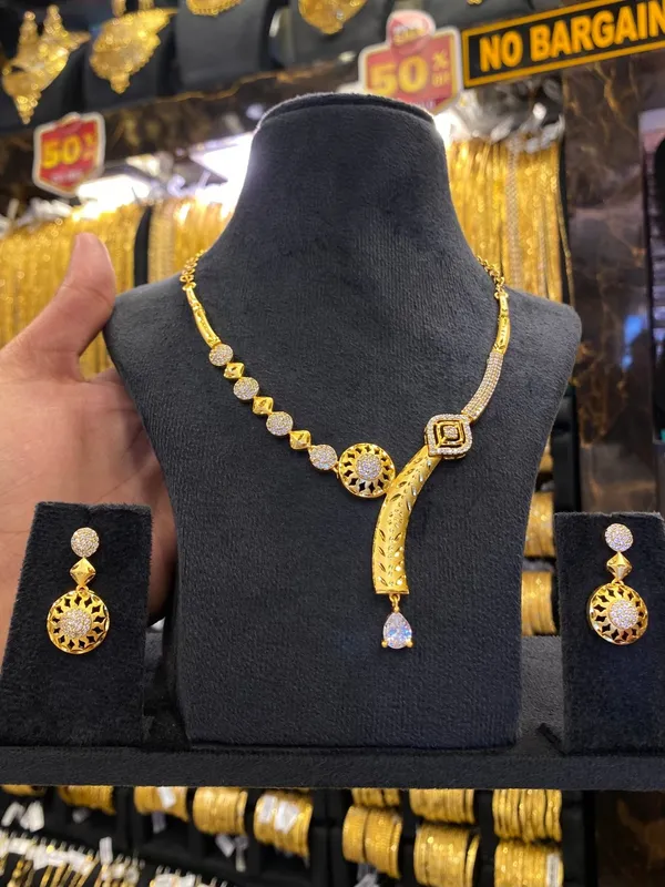 Statement_Neck_Set_Cz_Stone_Gold_Plated