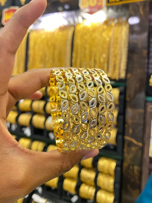 Arabic_Bangle_Set_Of_6_Sleek_Style
