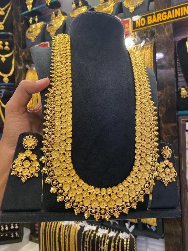 18K_Plated_Honey_Comb_Design_Calcutta_Style_Heavy_Bridal_Set