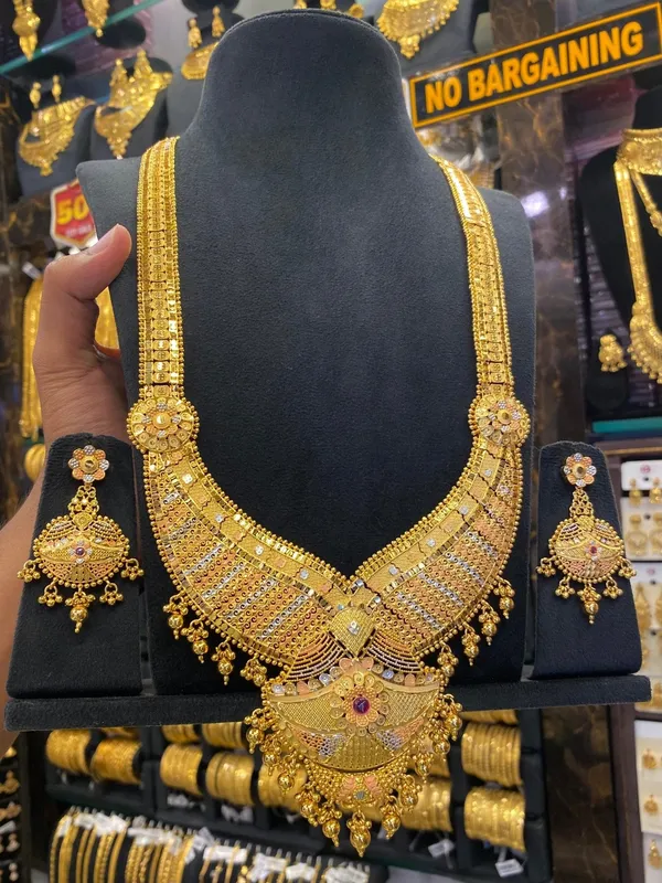 Calcutta_Style_Heavy_Bridal_Set_Tri_Mix_Gold_Plated