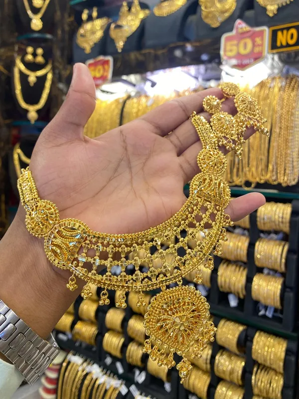 Calcutta_Style_Neck_Set_Gold_Plated