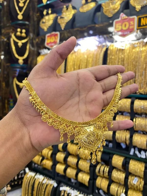 Calcutta_Style_Neck_Set_Gold_Plated