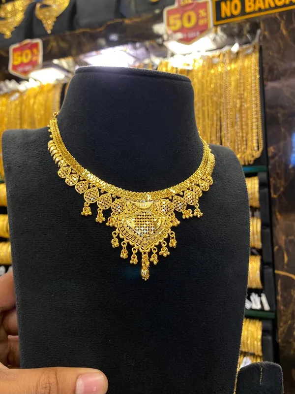 Calcutta_Style_Neck_Set_Gold_Plated
