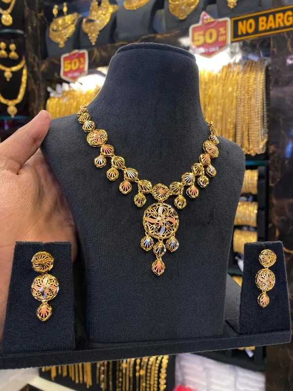 Turkish_Neck_Set_Tri_Colour