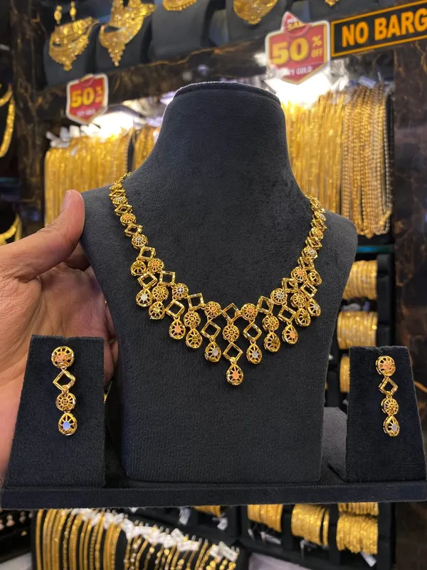 Turkish_Style_Neck_Set_Tri_Colour