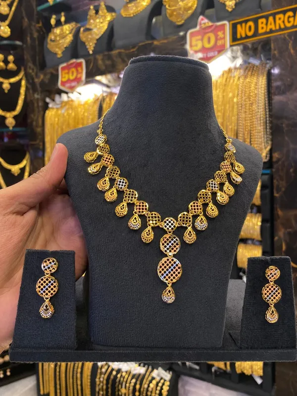 Turkish_Style_Neck_Set_Tri_Colour