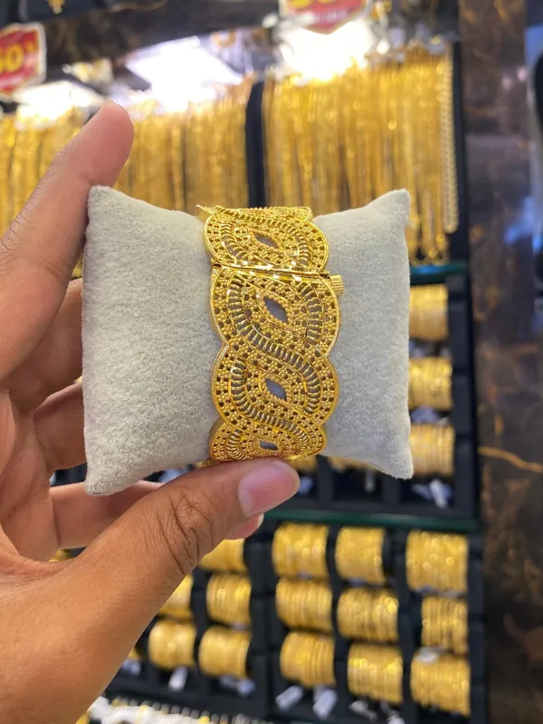 Kada_Screw_Bangle_Broad_1Pcs_Gold_Plated