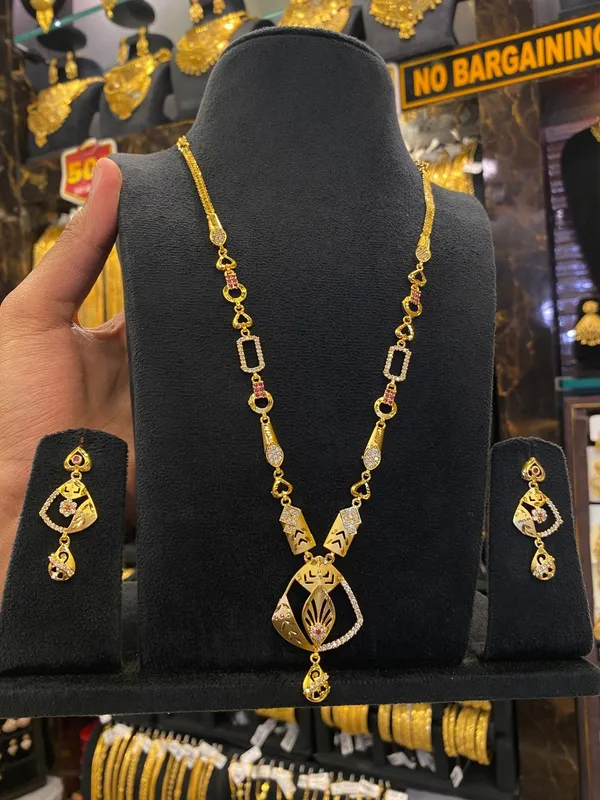 Statement_Sleek_Long_Set_Gold_Plated
