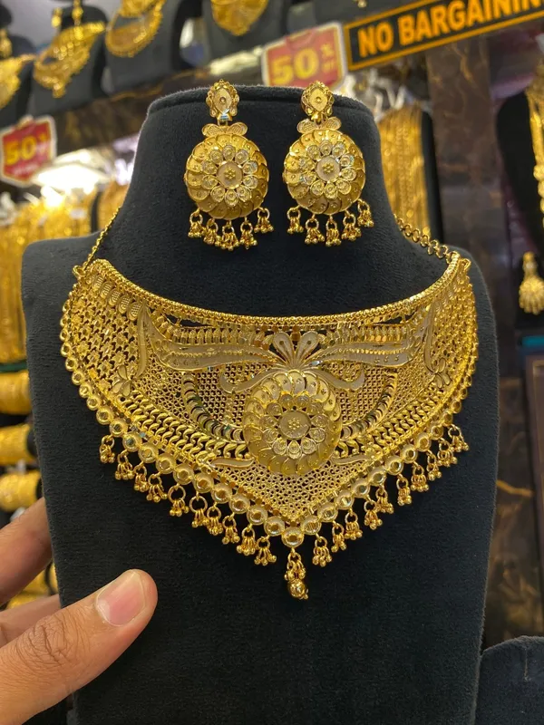 Calcutta_Style_Chocker_Set_Bridal_Set