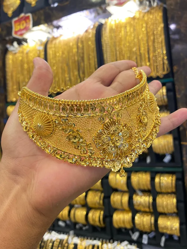 Calcutta_Style_Chocker_Set_Bridal_Style