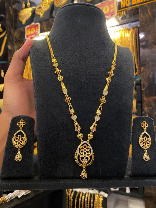 Statement_Sleek_Long_Set_Cz_Stone_Gold_Plated