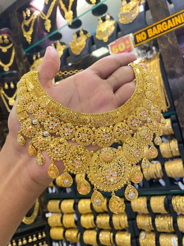 Calcutta_Style_Heavy_Neck_Set_Tri_Mix_Gold_Plated