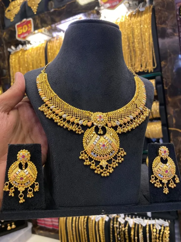 Calcutta_Style_Neck_Set_Tri_Mix_Gold_Plated