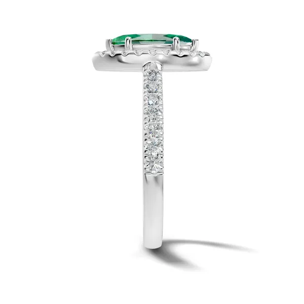 Green_Stone_Halo_Ring_For_Women