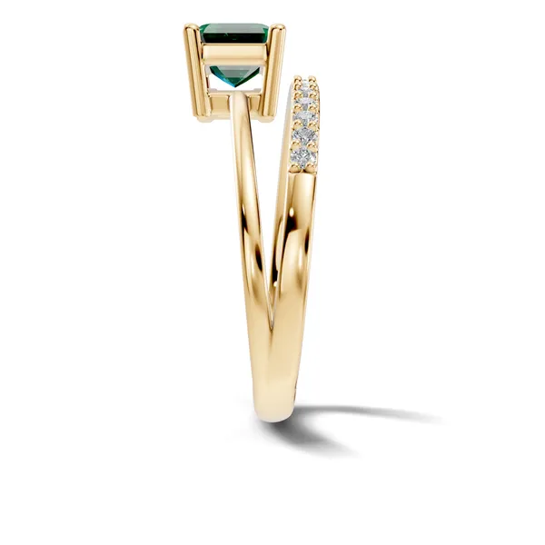 Green_Stone_Statement_Ring_For_Women