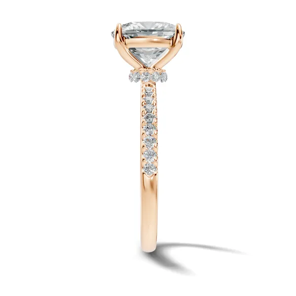Solitaire_Style_Ring_For_Women