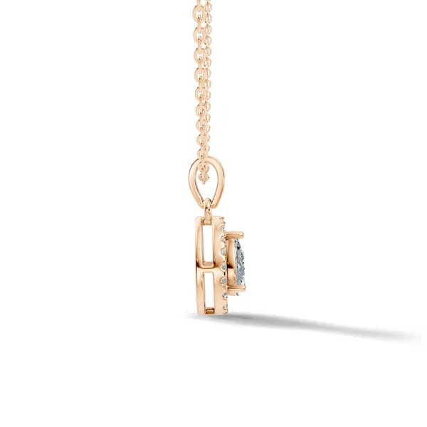 Teardrop_Pendant_Necklace_For_Women