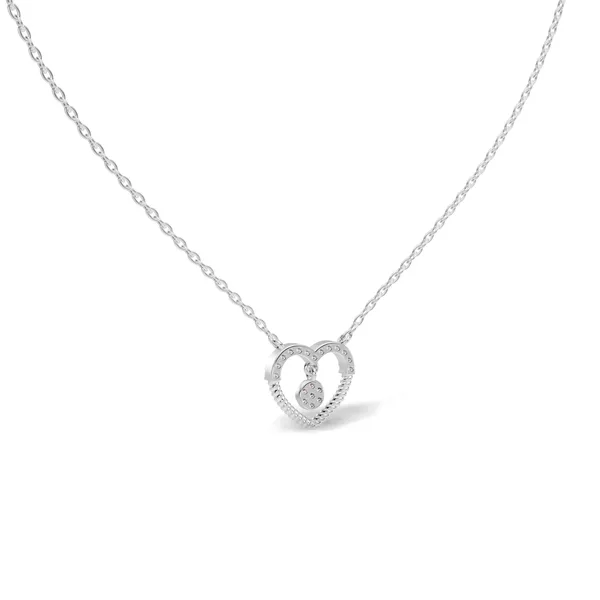 Heart_Pendant_Necklace_For_Women