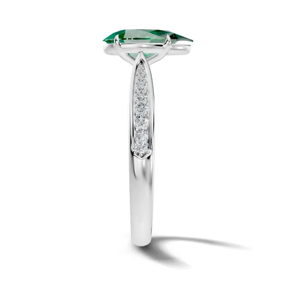 Green_Gemstone_Ring_For_Women