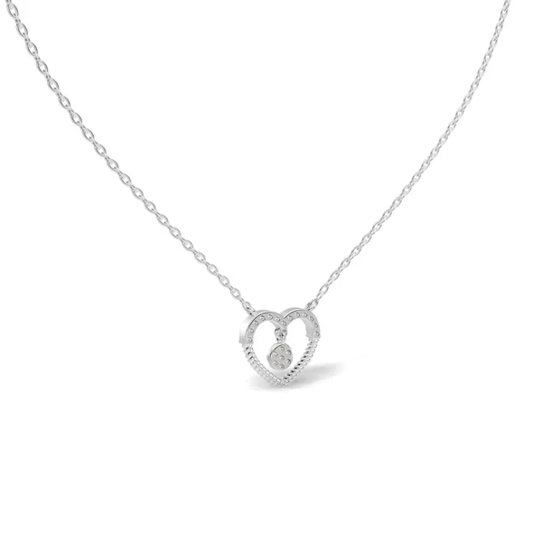 Heart_Pendant_Necklace_For_Women