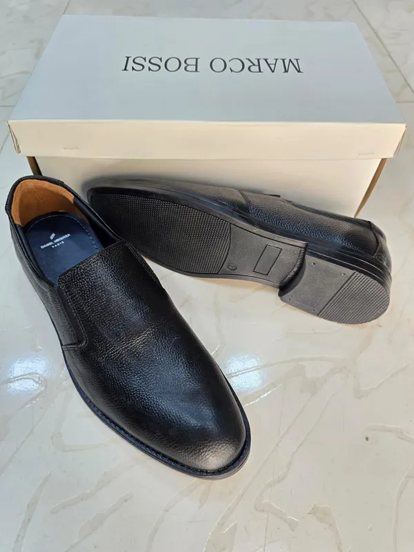 Black_Leather_Slip-On_Formal_Shoes_for_Men