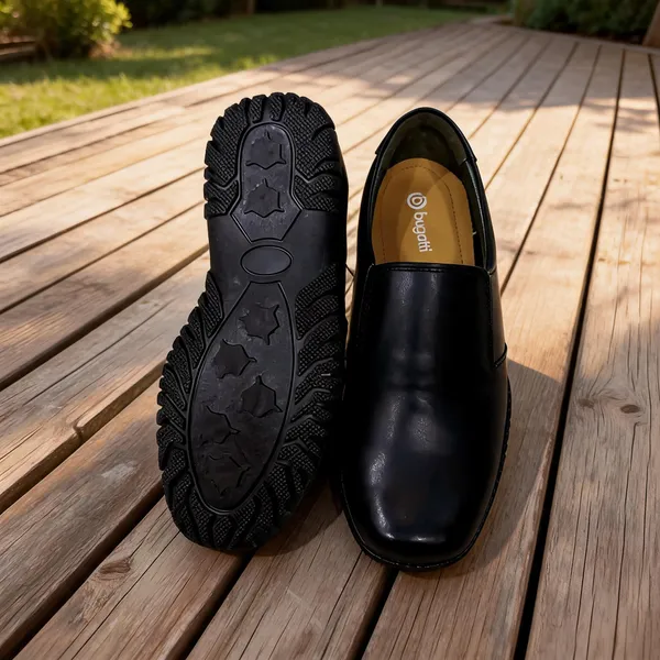 Black_Leather_Slip-On_Round-Toe_Formal_Shoes_For_Men