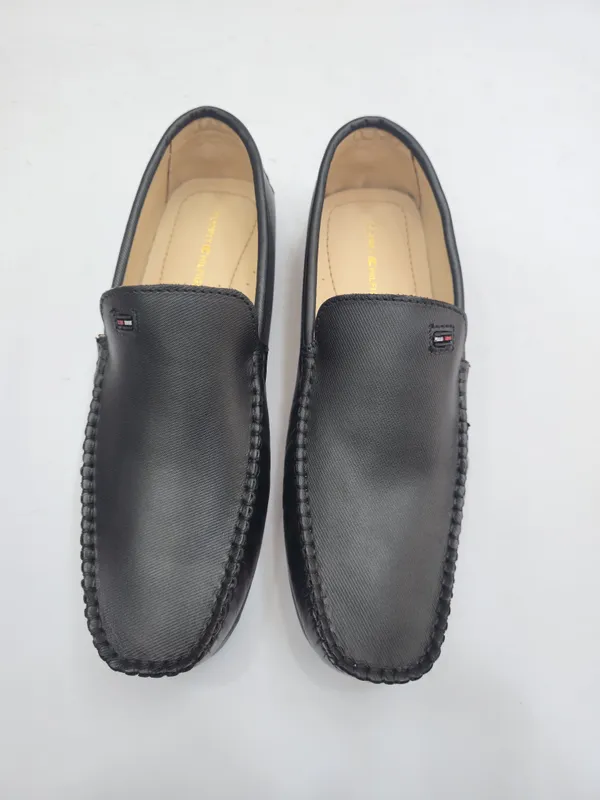 Black_Textured_Casual_Slip-On_Loafers_for_Men