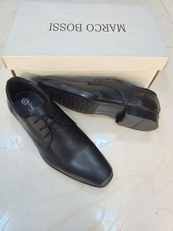 Black_Formal_Lace-Up_Shoes_for_Men