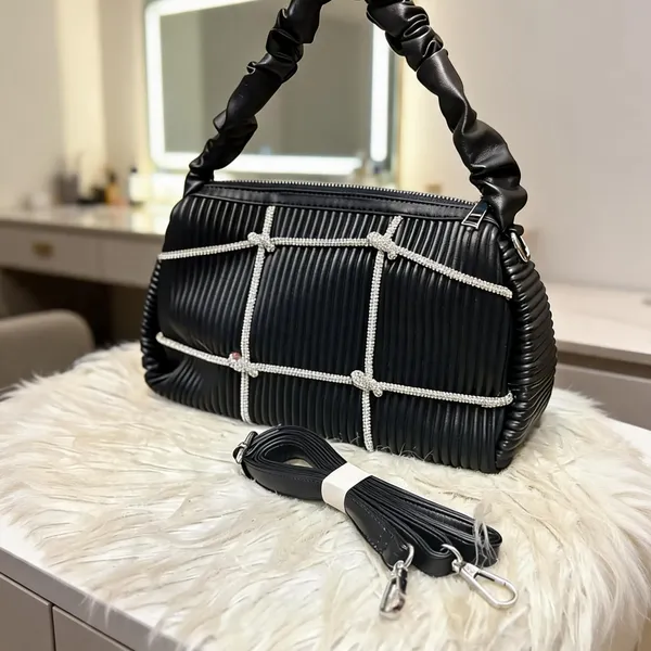 Black_Pleated_Shoulder_Bag_for_Women