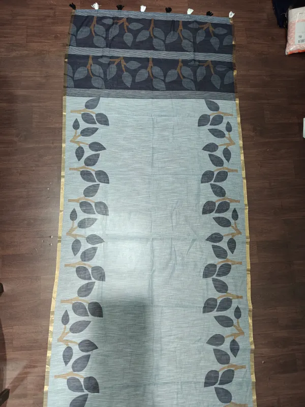 Grey_Leaf_Print_Saree_for_Women