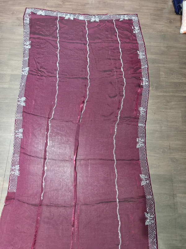 Maroon_Floral_Border_Saree_for_Women