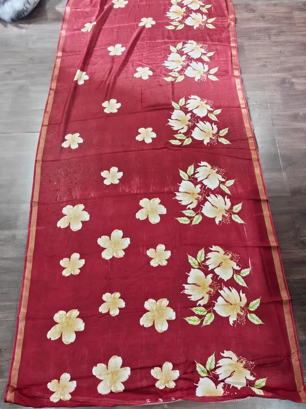 Red_Floral_Print_Saree_for_Women
