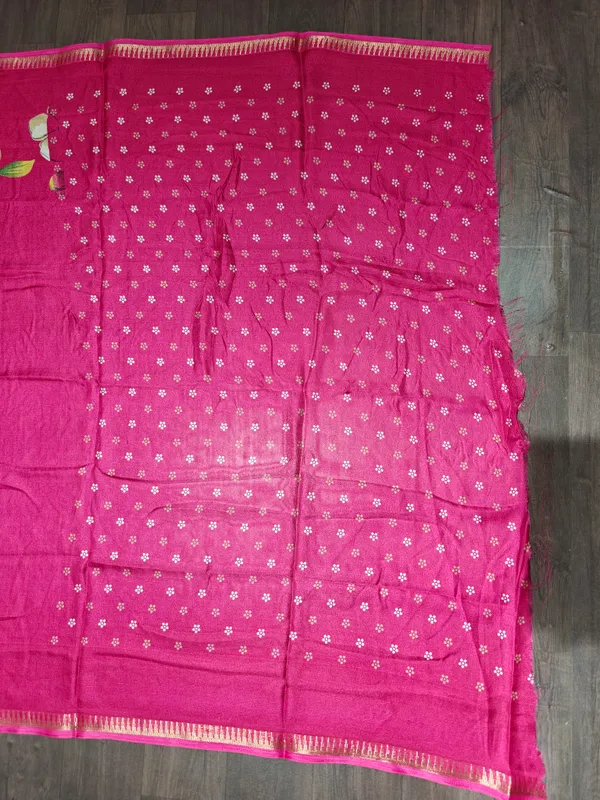 Pink_Floral_Print_Saree_for_Women