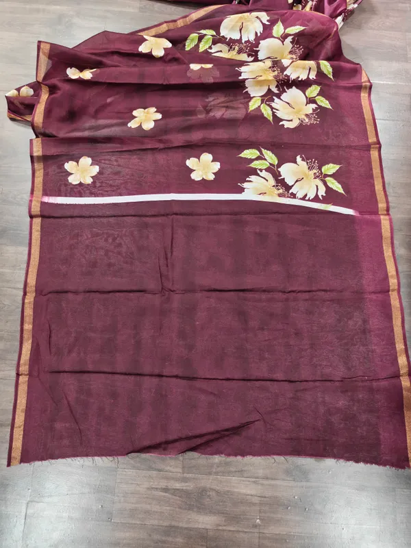 Maroon_Floral_Print_Saree_for_Women