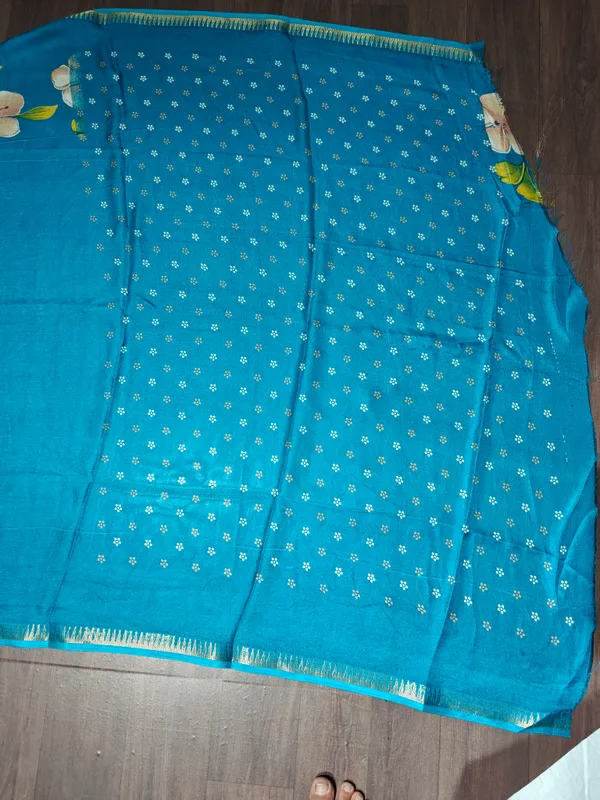 Turquoise_Blue_Printed_Saree_With_Blouse_Piece
