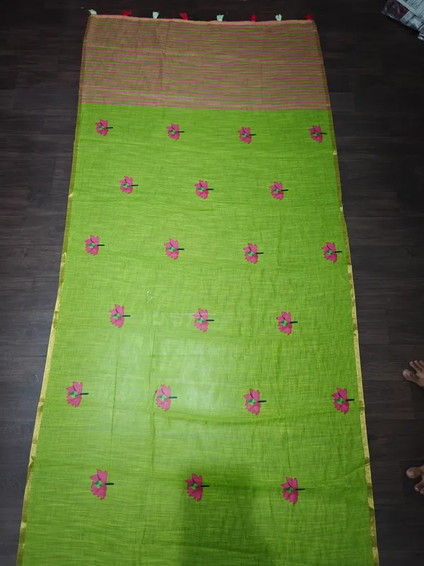 Green_Printed_Saree_With_Blouse_Piece
