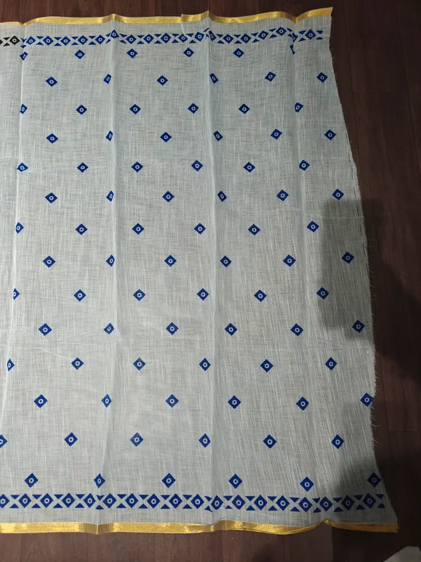Blue_Polka_Dot_Saree_With_Blouse_Piece