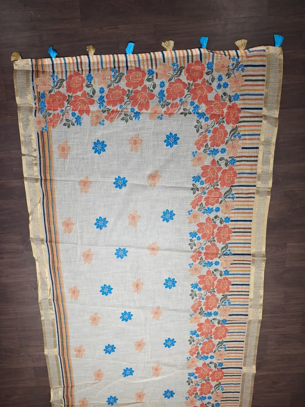 Multicolor_Printed_Saree_With_Blouse_Piece