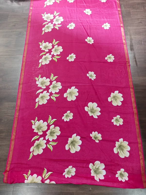 Pink_Floral_Print_Saree_For_Women
