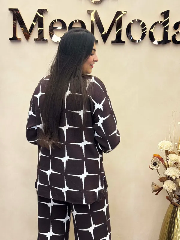 Black_Printed_Relaxed_Fit_Co-Ord_Set_for_Women