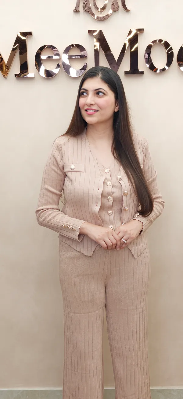Beige_Ribbed_Blazer_Style_Suit_Set_for_Women