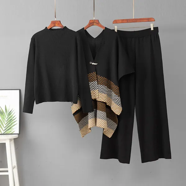 Black_Geometric_Print_Three_Piece_Set_for_Women