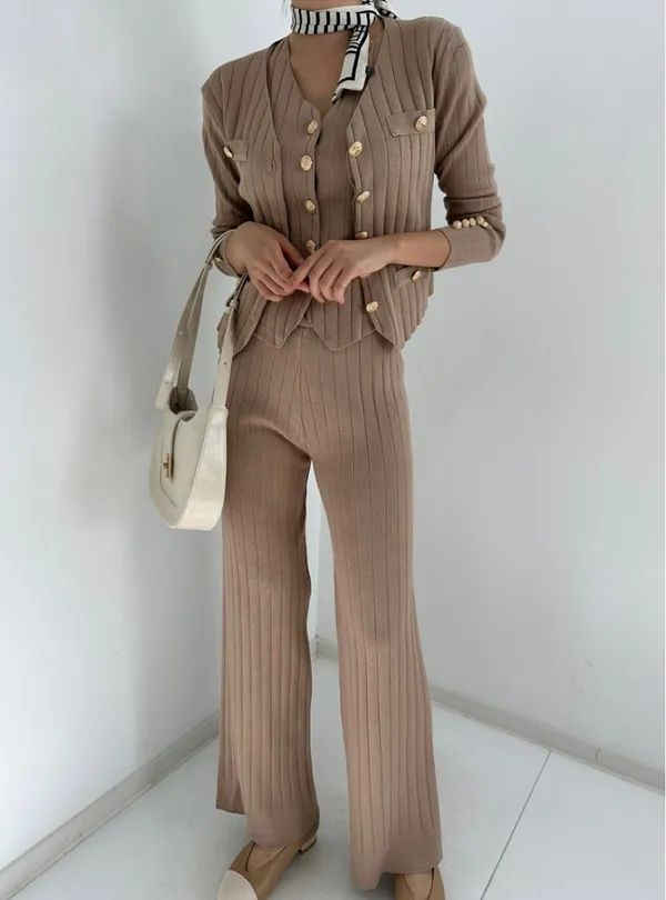 Beige_Ribbed_Blazer_Style_Suit_Set_for_Women