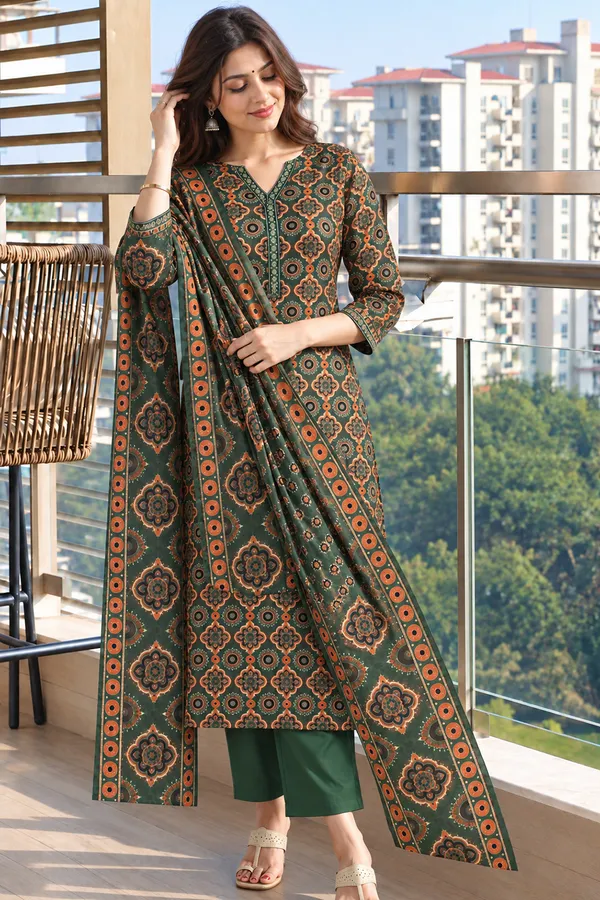 Green_Printed_Straight_Kurta_Set_For_Women