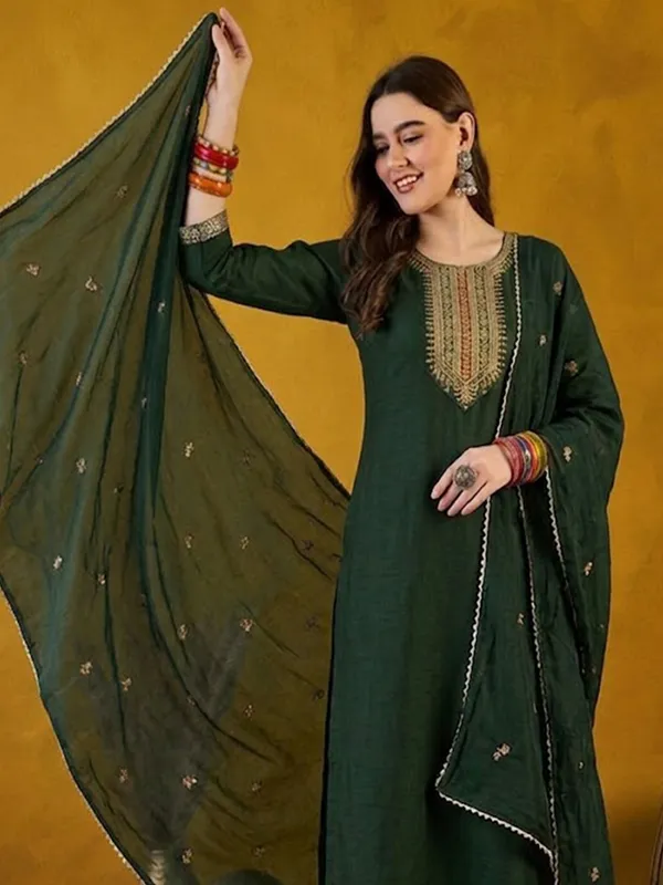 Green_Embroidered_Straight_Kurta_Set_For_Women